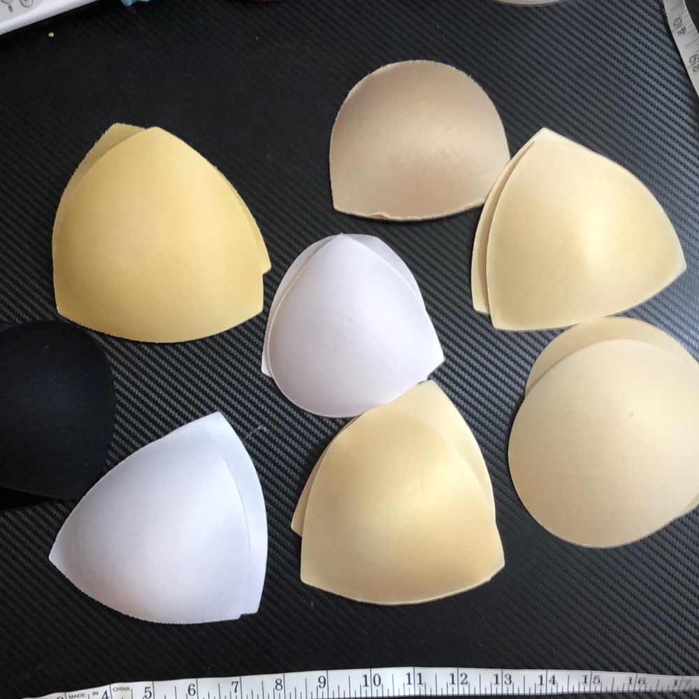 Various sizes bra sports breast cups removable
